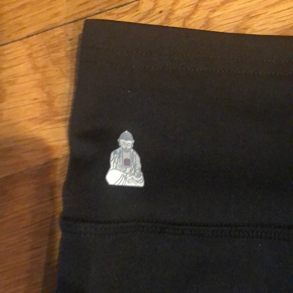 Good Karma athletic capris - Picture 2 of 2